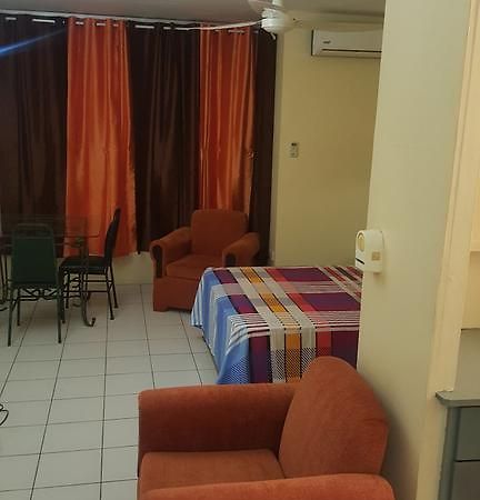 Comfortable Suite 1 キングストン エクステリア 写真