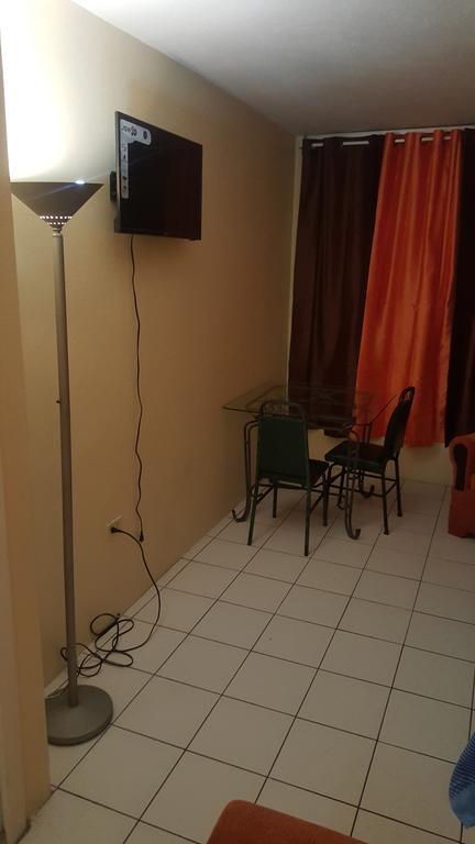 Comfortable Suite 1 キングストン エクステリア 写真